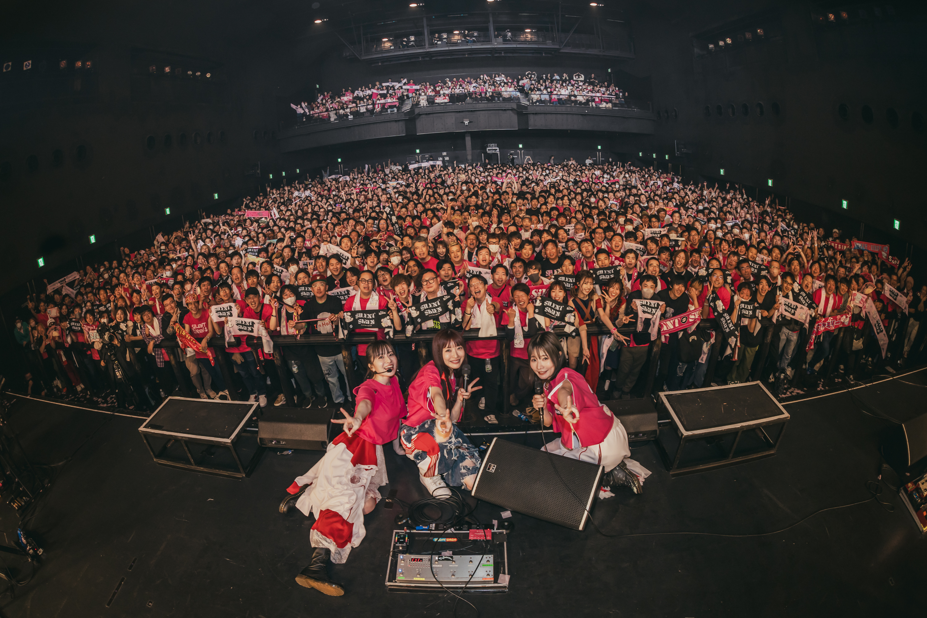SILENT SIREN OFFICIAL SITE / サイサイファミリー