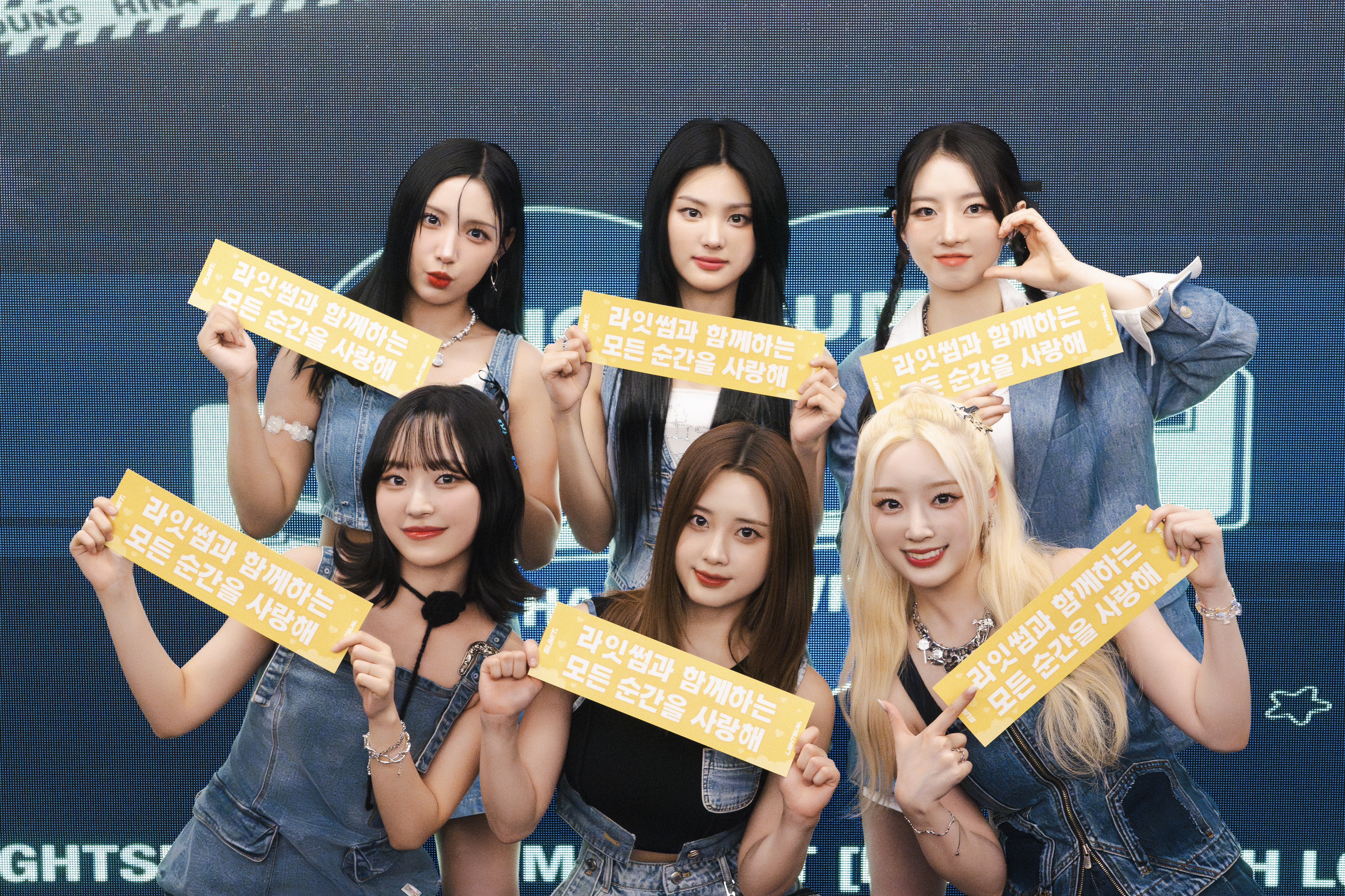 GLnC3CXbYAAC3eD?format=jpg&name=4096x4096