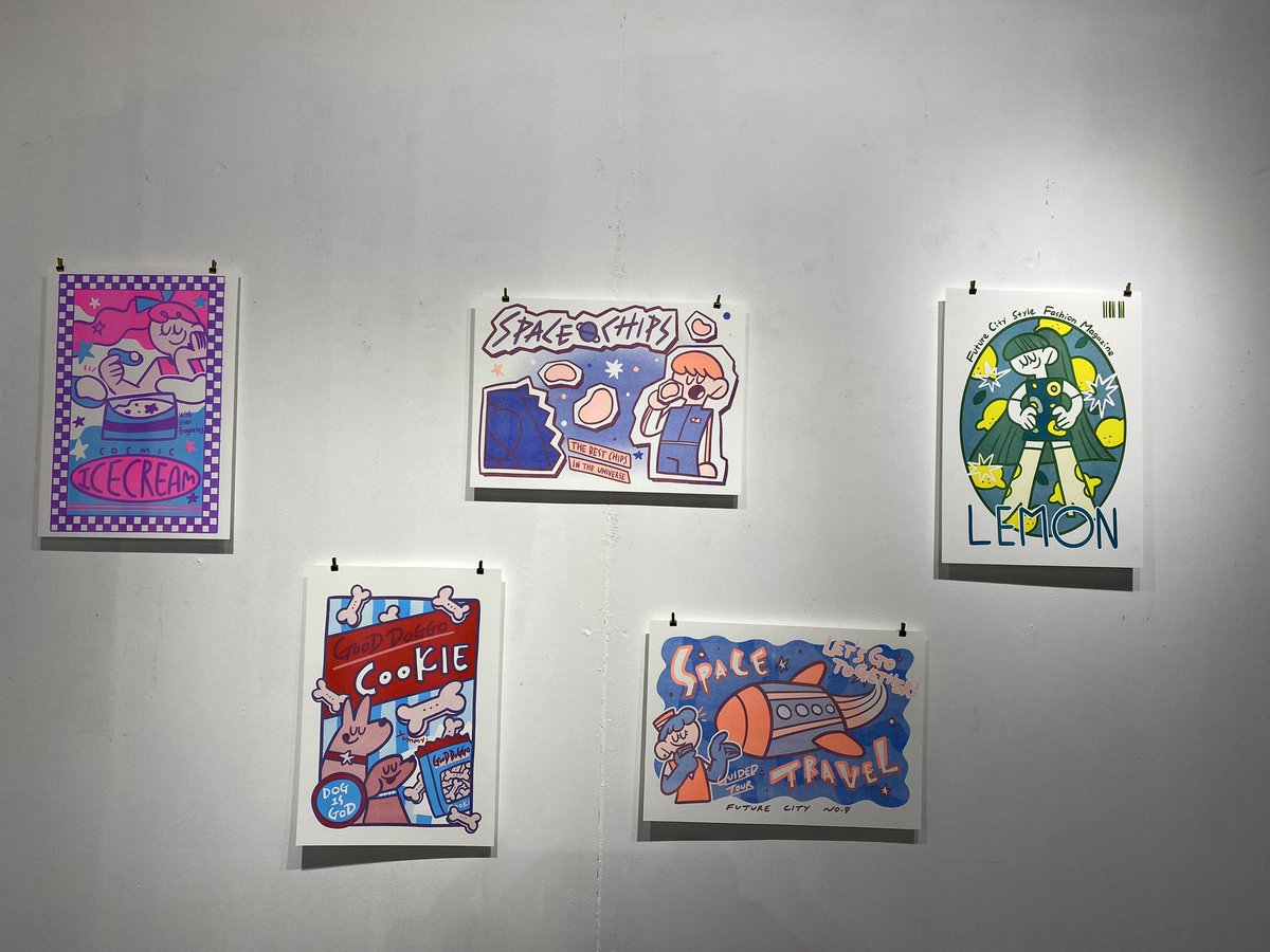 bechimaru's tweet photo. 本日、水沢石鹸さんの個展行ってきました☺️

世界観のあるイラストが可愛いくて最高だった🫶
一緒に行った旦那さんと楽しませていただきました！ https://t.co/sGUE9yM8xk
