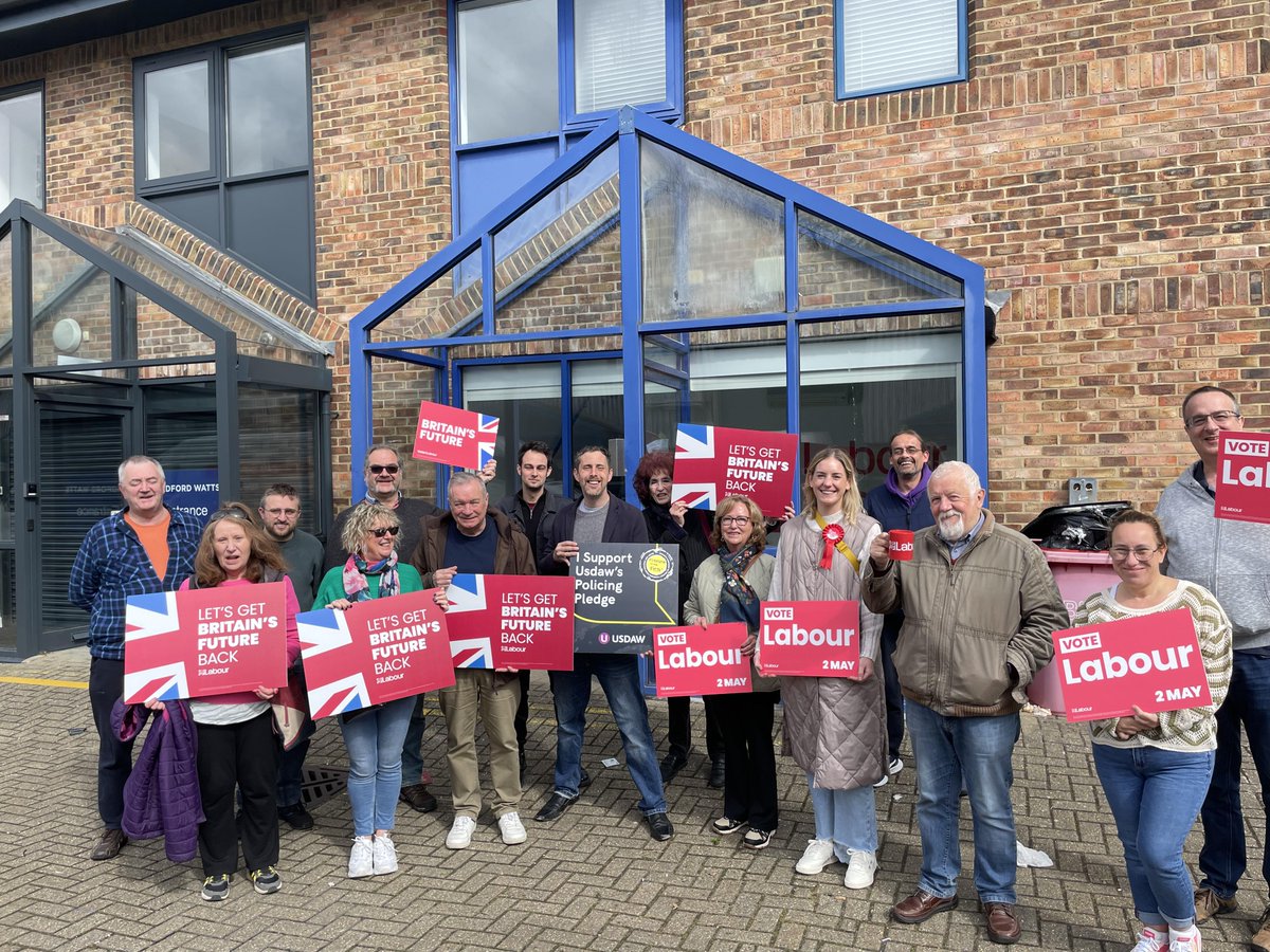 Big thank you to members of Usdaw as well as colleagues from Hertford and Stortford CLP for their help campaigning in #Harlow today ahead of the local elections on May the 2nd! #VoteLabour