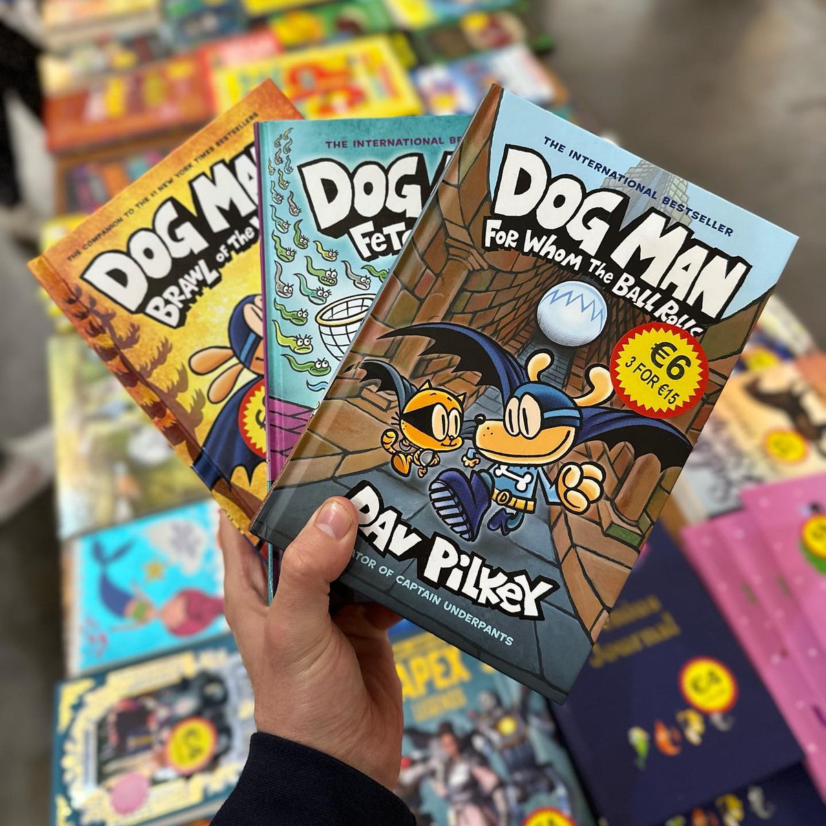 Lots of a children’s books too

Dog Man only €6.00 or 3 for €15.00

Open until 6pm today and tomorrow at @marinamarketcork