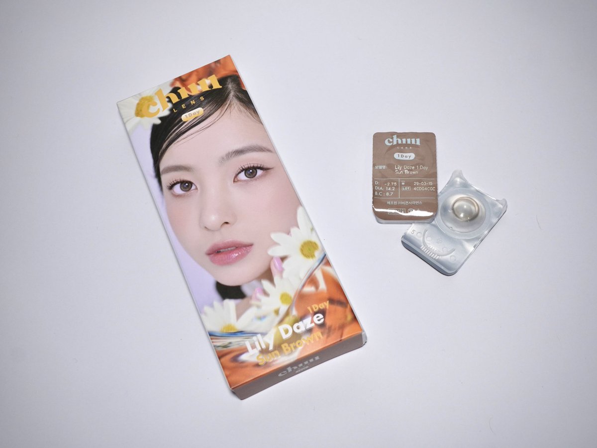 tora_tabby's tweet photo. ◇chuu Lens
#lilydaze 1Day #sunbrown
ベージュブラウン+ディープアッシュブラウンカラーの調和で瞳に日差しをとじこめたような輝き✨
着色直径13.0mmで盛れとナチュラルが両方叶うのが嬉しいポイント‼︎
#pr #chuulens #チューレンズ #リリーデイズ #サンブラウン #カラコン #韓国カラコン https://t.co/sxWCWPUXMB