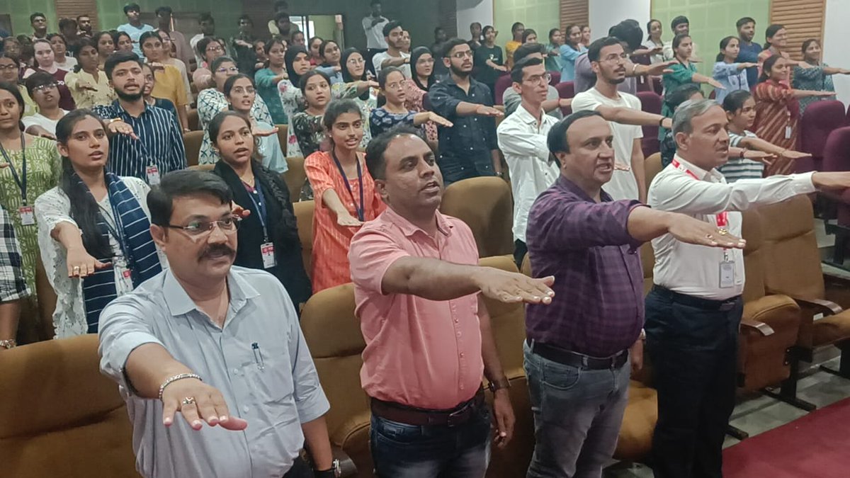 DabhoiC's tweet photo. 21 -છોટા ઉદેપુર સંસદીય મતવિસ્તારમાં સમાવિષ્ટ 140 -ડભોઇ વિધાનસભા મતદાર વિભાગ
Excellent SVEEP activities done at KPGU , Varnama dabhoi by team SVEEP Vadodara @Ceogujarat @collectorcu @deovadodara @sdmdabhoi https://t.co/8ZRqORZjHe