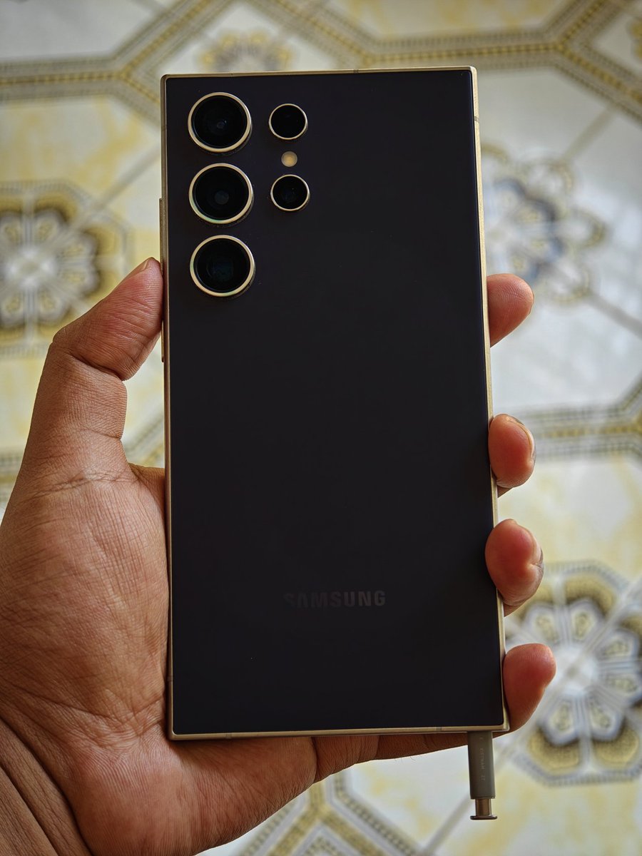 The portrait shots from this smartphone is pretty good ☑️ Moreover, selfie camera is also the best But when we compare its cameras with Xiaomi 14 Ultra then......