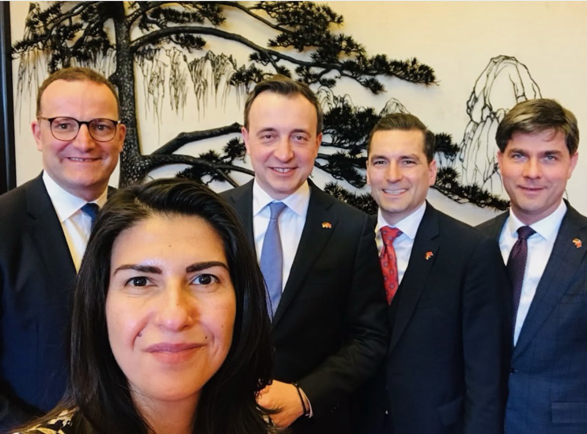 Paul Ziemiak (@paulziemiak) on Twitter photo 🇨🇳 🇩🇪 🇪🇺 Gemeinsam mit <a href="/jensspahn/">Jens Spahn</a> <a href="/SerapGueler/">Serap Güler</a> <a href="/NZippelius/">Nicolas Zippelius</a> und Mark #Helfrich besuche ich in dieser Woche die Volksrepublik #China. <a href="/cducsubt/">CDU·CSU</a> Für viele Mittelständler auch in meinem Wahlkreis ist China ein extrem wichtiger Markt. 🇨🇳 🇩🇪 🇪🇺 Gemeinsam mit <a href="/jensspahn/">Jens Spahn</a> <a href="/SerapGueler/">Serap Güler</a> <a href="/NZippelius/">Nicolas Zippelius</a> und Mark #Helfrich besuche ich in dieser Woche die Volksrepublik #China. <a href="/cducsubt/">CDU·CSU</a> Für viele Mittelständler auch in meinem Wahlkreis ist China ein extrem wichtiger Markt.