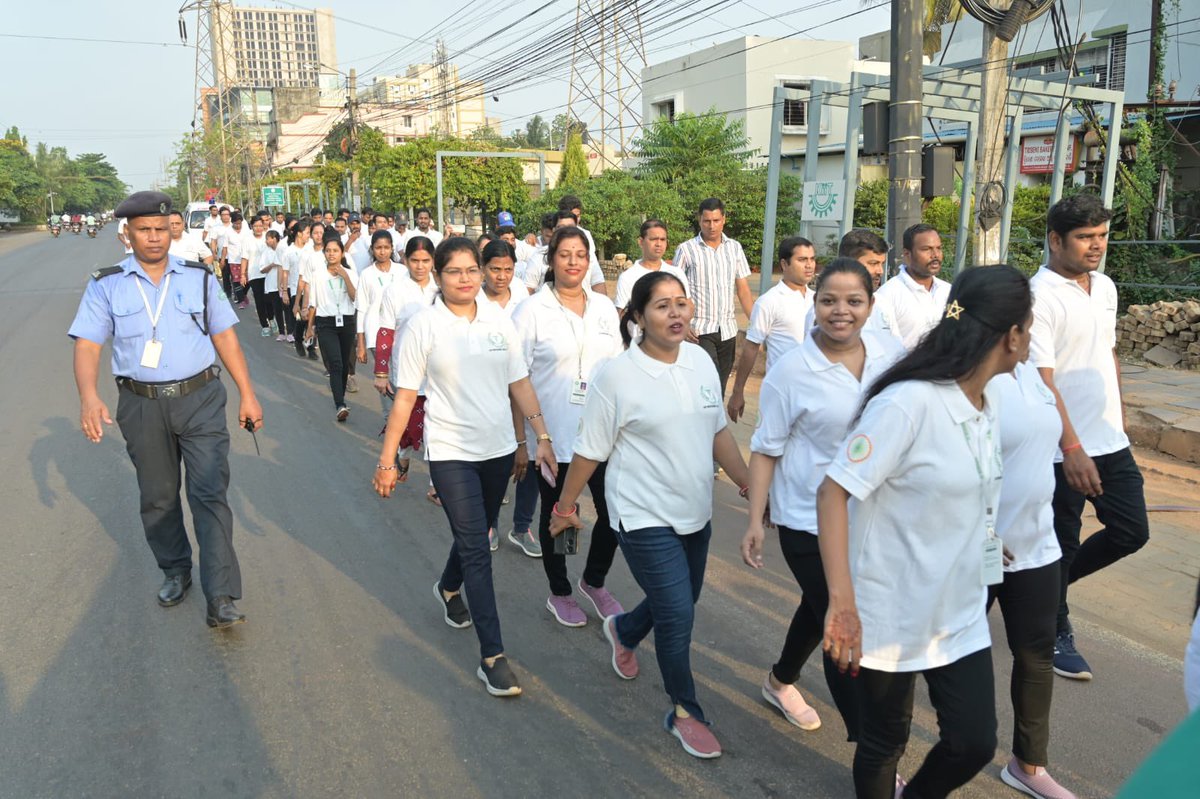 KIMS Laboratory Professionals led a walkathon this morning to celebrate Lab Professional Week, showcasing the vital role of our behind-the-scenes heroes in healthcare. The week serves an opportunity to increase understanding and appreciation for the efforts of clinical