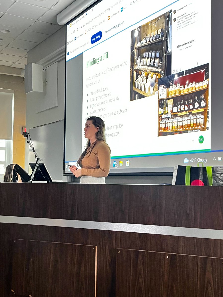 mirandacreative's tweet image. Great time at the Finding Your Market Seminar hosted by CT Farm Bureau Young Farmers Committee! Our digital team were honored guest speakers, sharing insights on effective strategies for CT's young farmers. Inspiring turnout—thanks to all who joined! #MirandaCreative #MakeItHere