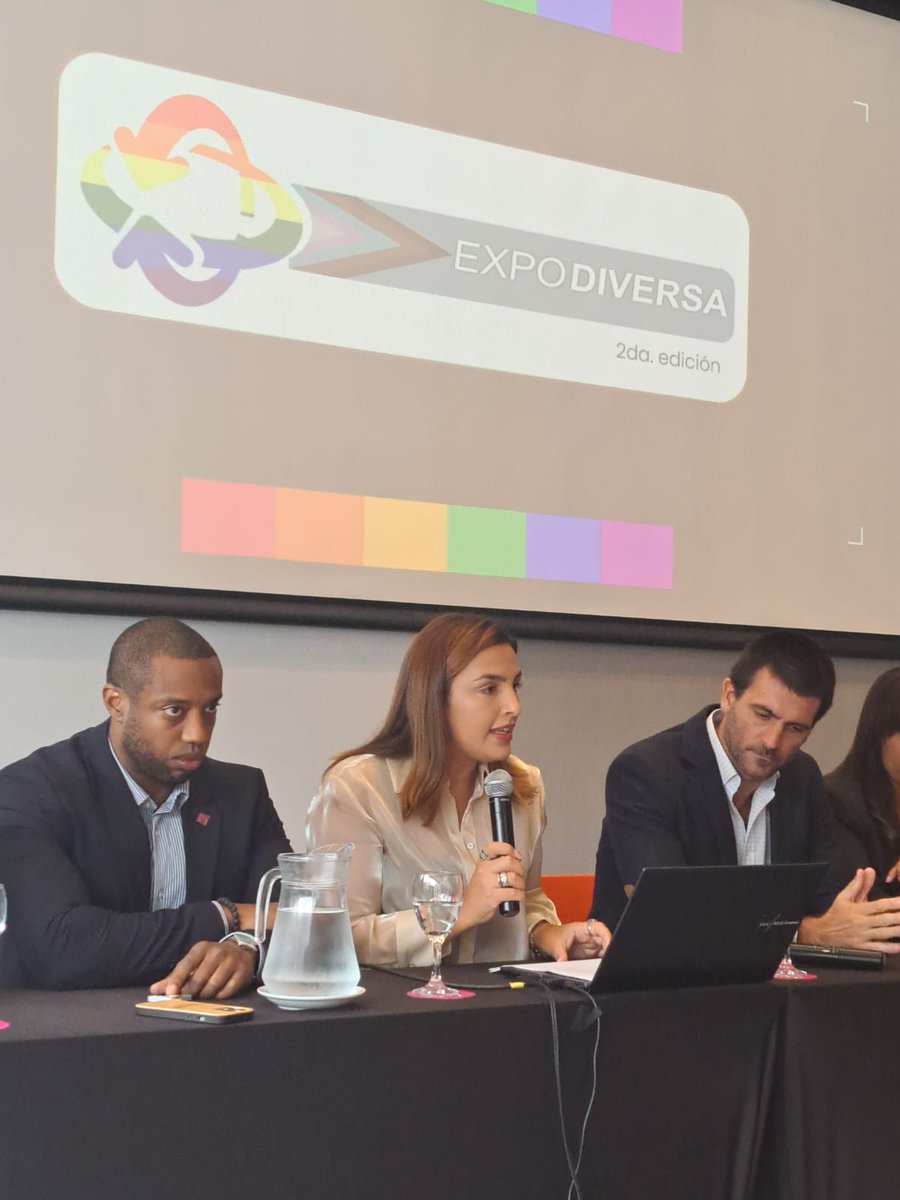 GestionHumanaUy's tweet photo. 🌈 Compartimos algunas imágenes del lanzamiento de la 2da. edición de @expo_diversa realizado en @AloftMontevideo con la presencia del Ministro @midesuy @asciarram entre otras autoridades.
ℹ️La única #FeriaDeEmpleo #LGBTIQ es organizada por nuestra Sociedad con el apoyo de MIDES. https://t.co/MybbZk4m4v