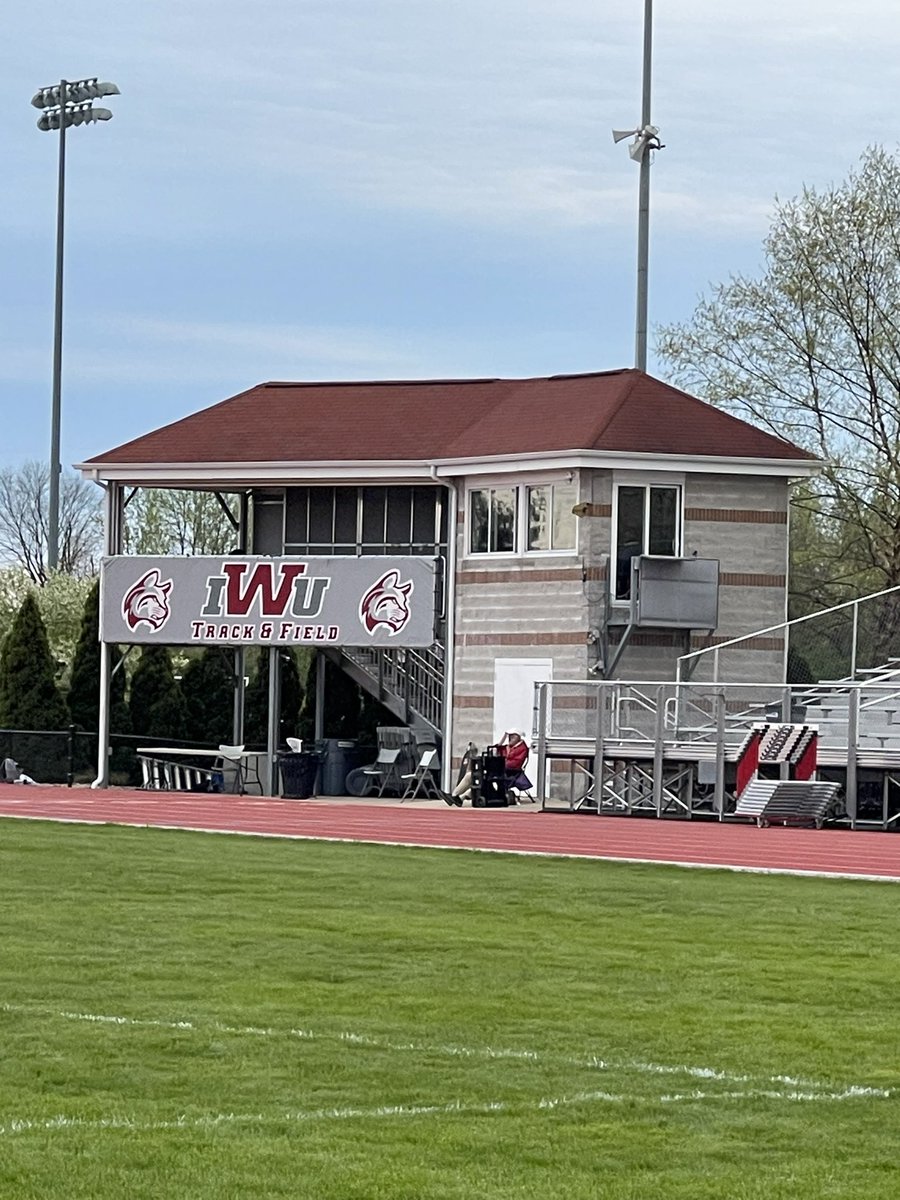 A couple of hours away from day 2 of the Little State track meet. Day 1 Michael Sweigart takes 5th in the Shot Put.  Also Parker Hammons takes 7th in the Javelin.  #auravensthrows