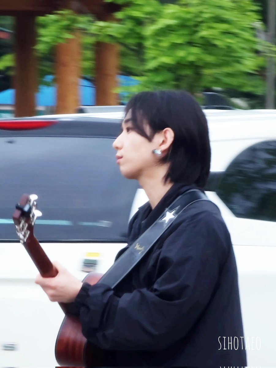 SIHOTAEO's tweet photo. 2024.04.20

익산 아하데이 나눔콘서트
리허설 끝나고 내려가는 모습

#임윤성 #IMYOONSEONG https://t.co/pBkVJZTCaz