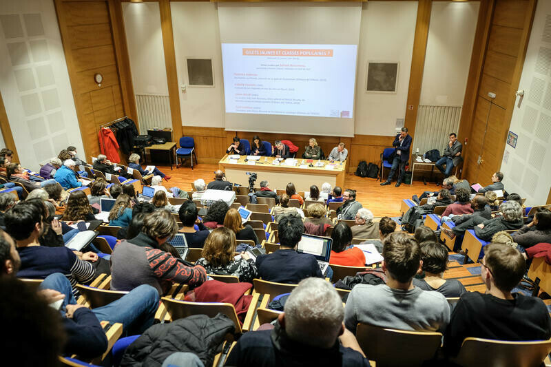 [Gaza] Les étudiants de l’École des hautes études en sciences sociales ont été convoqués dans le cadre d’enquêtes préliminaires pour apologie du terrorisme par les services de police antiterroristes.

Leur avocat dénonce une procédure purement policière ➡️ l.humanite.fr/uv
