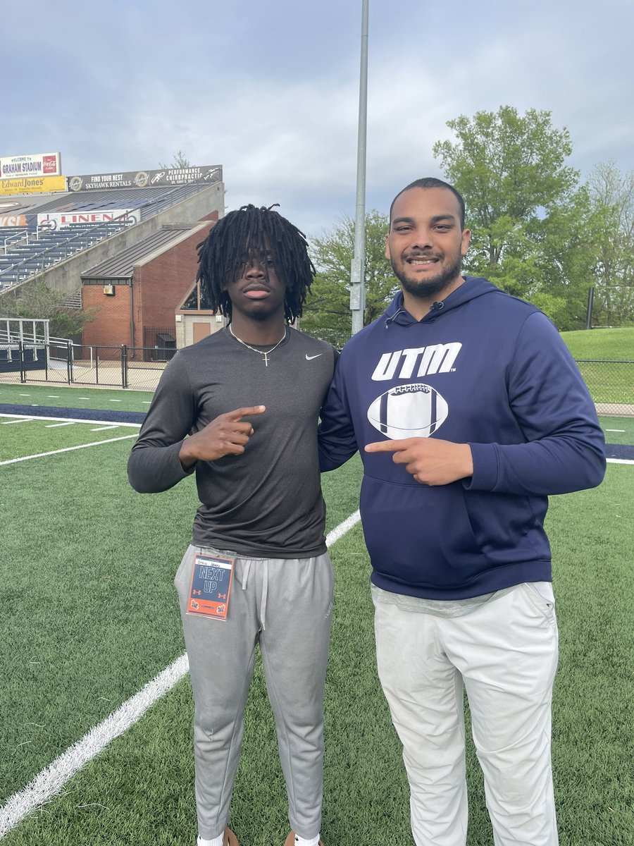 I had a great time at @UTM_FOOTBALL!! Thanks again for the invite @CoachSantana_ .
@nickcochran @NEGARecruits @RecruitGeorgia @247recruiting @Rivals #martinmade #winnerswearblue #FlyWithUs