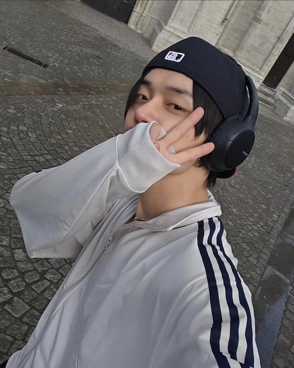 chanjunthinker's tweet photo. latest selcas 💫✨

#BangChan #방찬 #YEONJUN #연준 https://t.co/6L7CgmmbYE