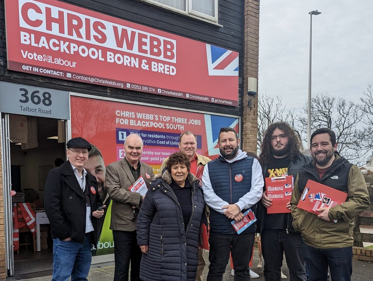 Out in Blackpool again today campaigning for @ChrisPWebb with colleagues from #StHelens 🙌 Postal votes are dropping now ahead of polling day on 2nd May, and it was great to speak to so many residents who have already voted for Chris 🗳️👏 #VoteLabour 🌹