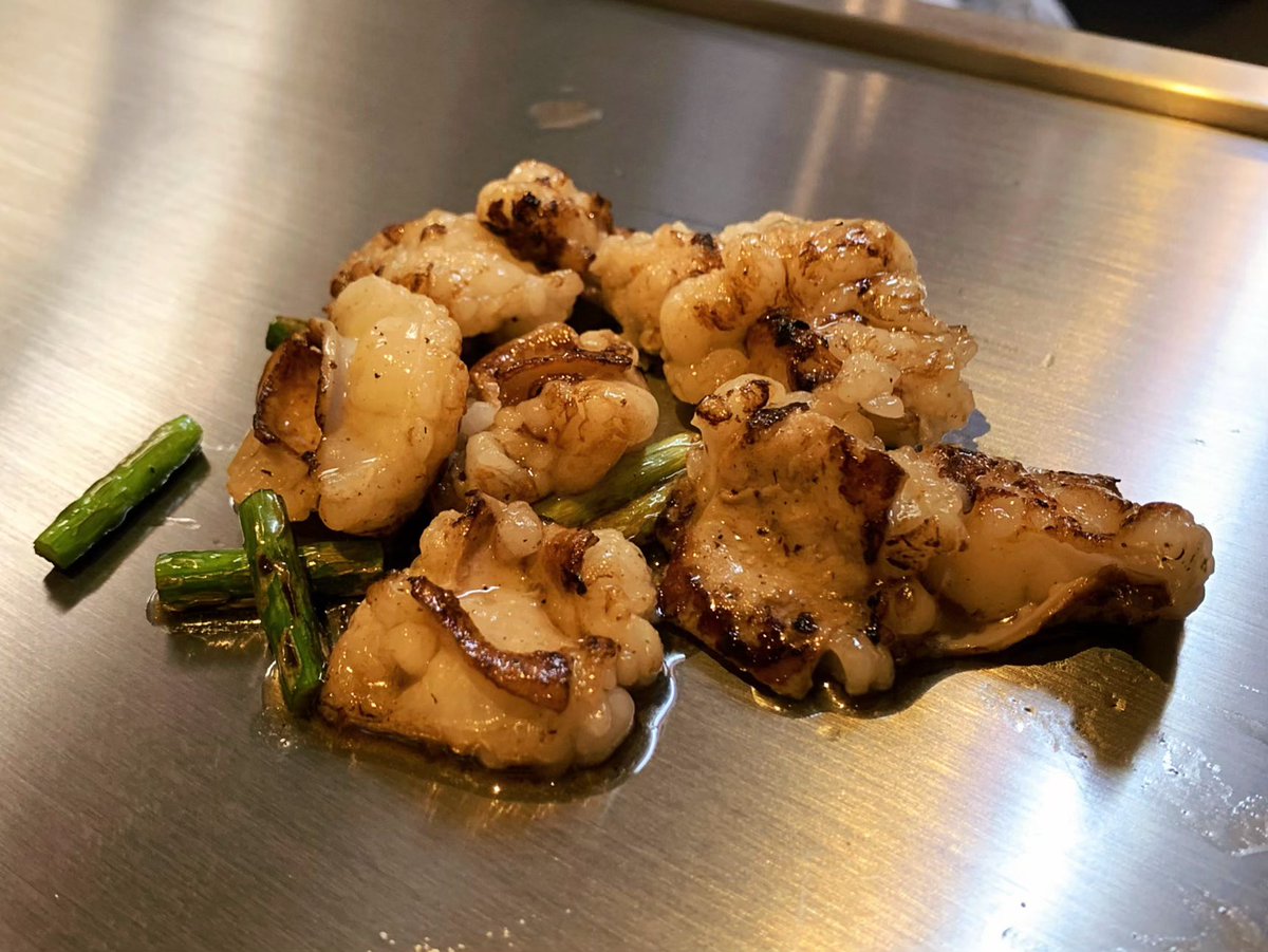 亀有にあるお好み焼き有名店「おこたろう」いってきました♡
・そば入り
・ねぎ焼き
・牛タン
・牛ホルモン
再訪✨昨日映画館行った帰りに💕
ここのお好み焼きメチャメチャ好きで亀有に用事ある時は毎回食べてるかも😍
ホルモンも美味しいんだよね👍