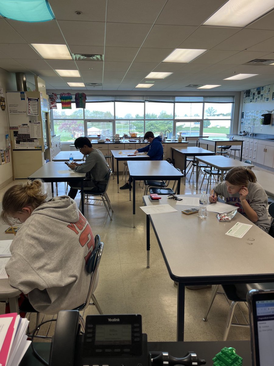 My #APChem students rocking out their mock exam this Saturday morning. So proud of this group! #loveourlancers ⁦<a href="/LakewoodLSD_HS/">Lakewood High School</a>⁩ ⁦<a href="/lakewoodlocalsd/">Lakewood Local Schools</a>⁩