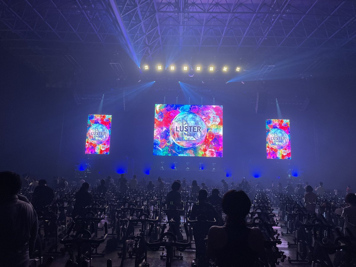 massa228's tweet image. #FEELCYCLE #luster2024 2日目最終公演に行ってましたー♪FREEYOURSELFよりもコッチの方が楽ですw
最終日の明日も11:00の回に参加しまーす
今日は推しイントラさんと初めて写真撮ったったwww Lusterの Lってやったつもりがインカメで逆になったのはご愛嬌w