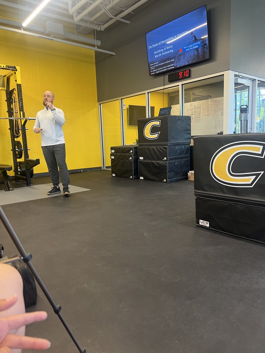 Getting things started with a little church service fellowship by <a href="/Atallah_Adam/">Coach Atallah</a> at <a href="/CentreSportPerf/">Centre Sport Performance</a> clinic!