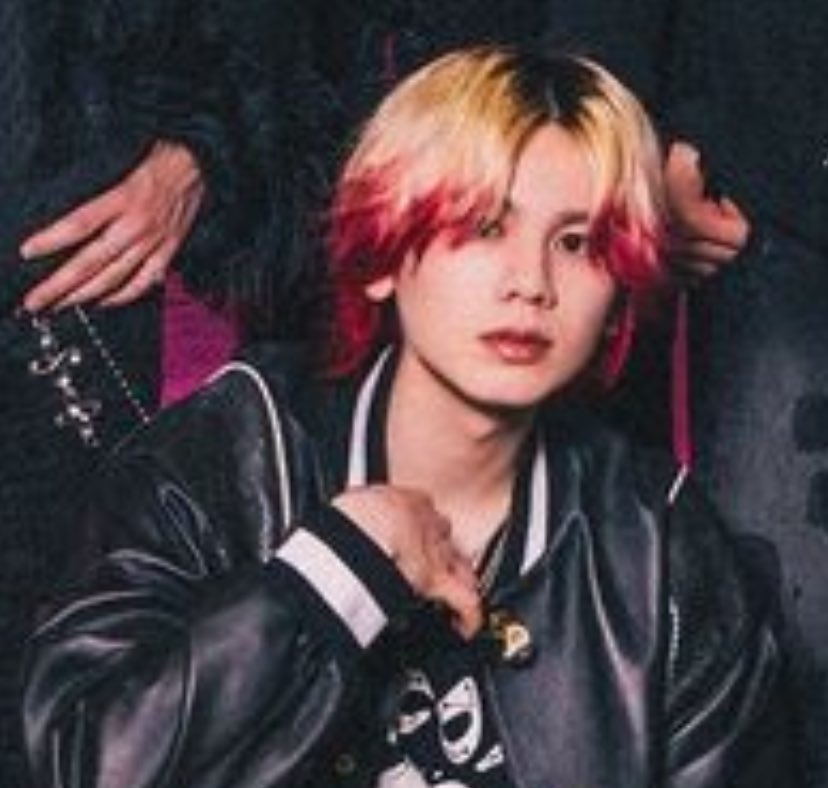 __na04o's tweet photo. FANTASTICSの世界さんみたいな髪色でお願いしますって言ったんかな笑笑 https://t.co/dqBm0sVTEF