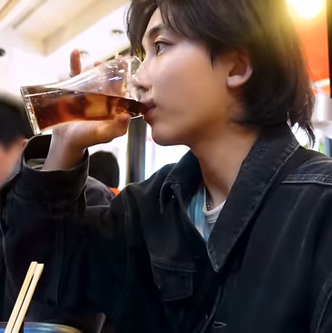 눈 땡글땡글 너무 커염져..