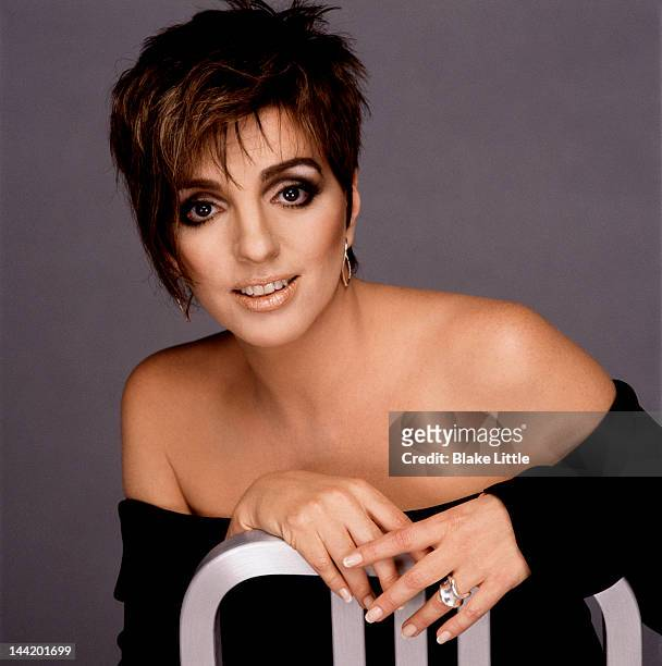 iShowTunes's tweet photo. #LizaMinnelli, Photographed in Los Angeles, California, 1989.
(Photo by #BlakeLittle/Contour RA by #GettyImages) https://t.co/4rpOXuvAit