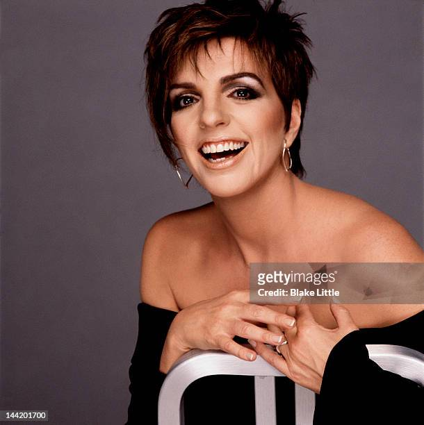 iShowTunes's tweet photo. #LizaMinnelli, Photographed in Los Angeles, California, 1989.
(Photo by #BlakeLittle/Contour RA by #GettyImages) https://t.co/4rpOXuvAit