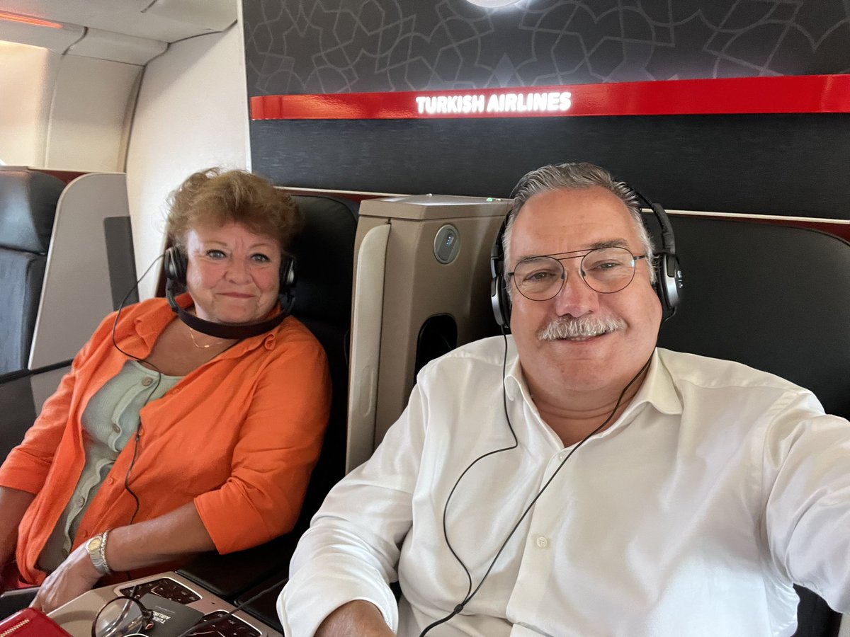 Great crew today on the tk1953 on the businessclass of Turkish Airlines from Istanbul to Amsterdam! Dep.14:05 hrs with a delay of 60 min. Service is great and nice <a href="/TurkishAirlines/">Turkish Airlines</a>