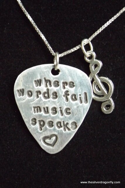 Music speaks necklace #Music #etsy silverdragonfly260.etsy.com/listing/211968…