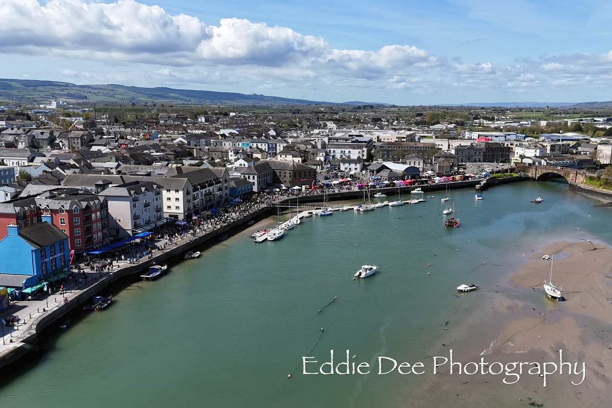 Waterford food festival in full swing, Dungarvan looking &amp; smelling great😜,sun is shining,what more could you want📸👍 <a href="/DvanChamber/">Dungarvan Chamber</a> <a href="/mooringsdungarv/">The Moorings Dungarvan</a> <a href="/wlrfm/">WLR</a>