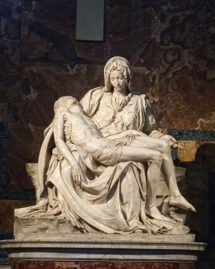 Arteymas_'s tweet photo. Michelangelo Buonarotti solo tenía 23 años cuando creó la famosa Piedad. Un cardenal francés encargó el trabajo y a Miguel Ángel le llevó sólo dos años completarlo (1498-1500). Fue hecha de un solo bloque de mármol de Carrara y es la única escultura que el artista ha firmado. https://t.co/YUyhyCHHBx