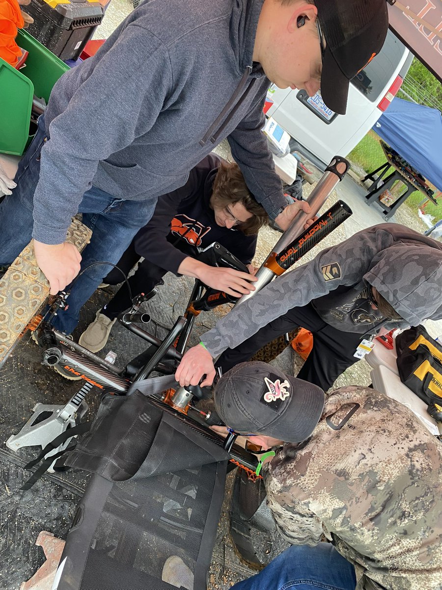 😎 The Campbell Engineering NASA HERC Team arrived early to get us back in the game! There are redundant parts being fabricated or repaired to get the rover ready for our 1:00pm to 2:00pm run today! #NASAHERC #NCSpaceGrant @campbelledu