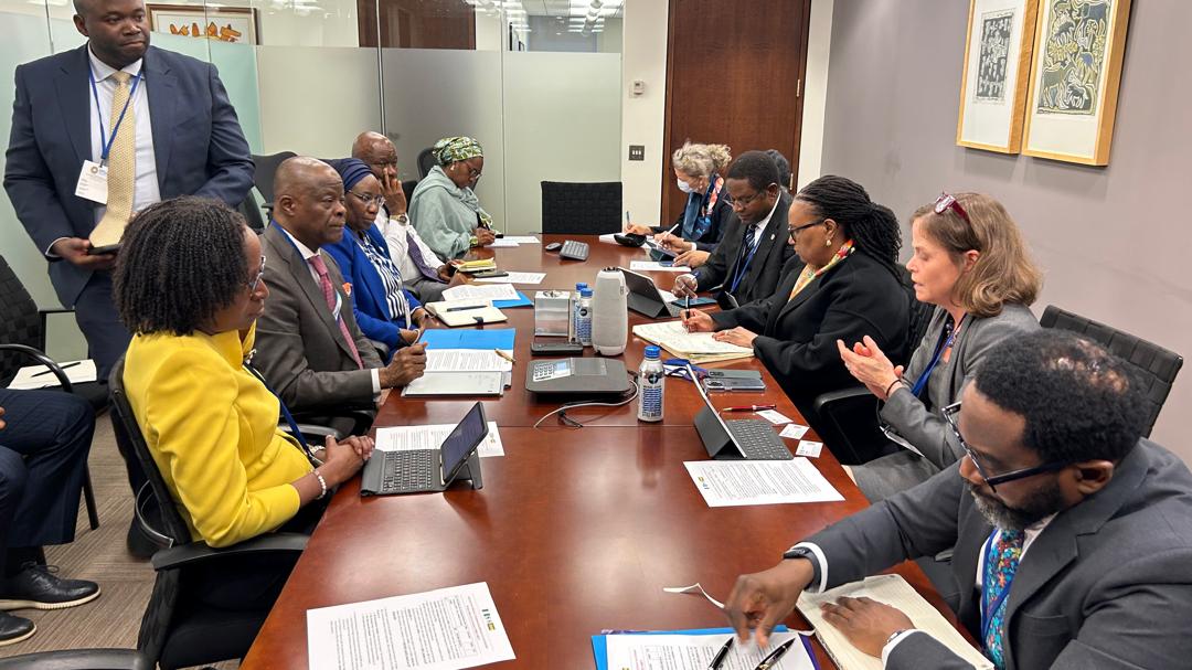 #AfDB held talks with Nigeria Minister of Finance & Coordinating Minister of the Economy, Honorable Wale Edun, during #SpringMeetings2024. Our @AfDB_Group delegation included Senior Vice President @Duchess6401, Vice President & Chief Economist @ProfUrama, and other senior staff.