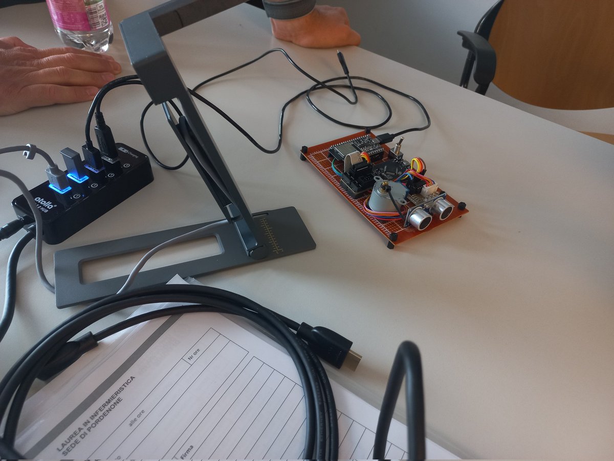 Marco Minerva (@marcominerva) on Twitter photo E adesso al #GlobalAzure Pordenone <a href="/MircoVanini/">Mirco Vanini</a> ci parla di come collegare un microcontrollore ad #Azure E adesso al #GlobalAzure Pordenone <a href="/MircoVanini/">Mirco Vanini</a> ci parla di come collegare un microcontrollore ad #Azure