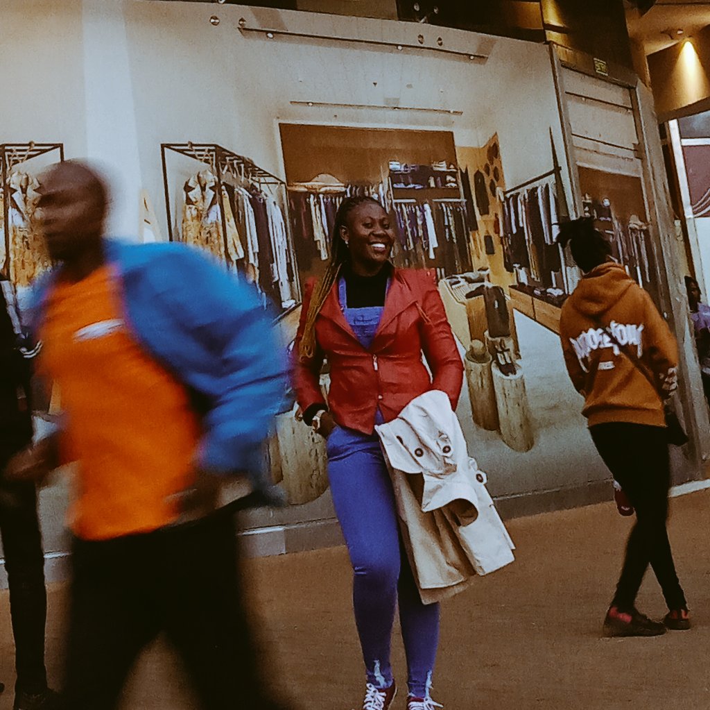 JoyceKakuma's tweet photo. #NewProfilePic https://t.co/0cjh9UvTGj