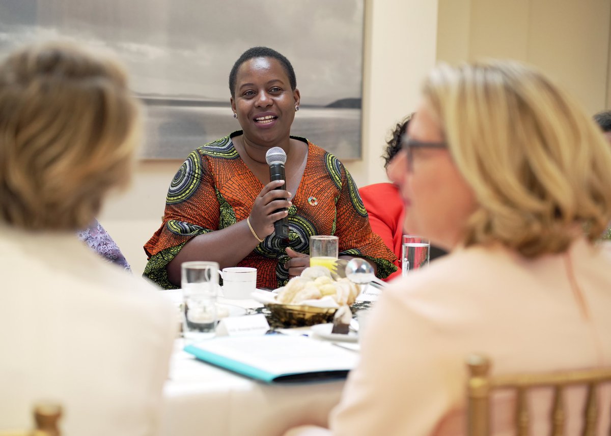 How can #WeTheWomen contribute to a more feminist @UN that empowers women and closes gender gaps? Thank you for this inspiring brainstorming meeting in Washington DC preparing for the #SummitOfTheFuture in New York in September.