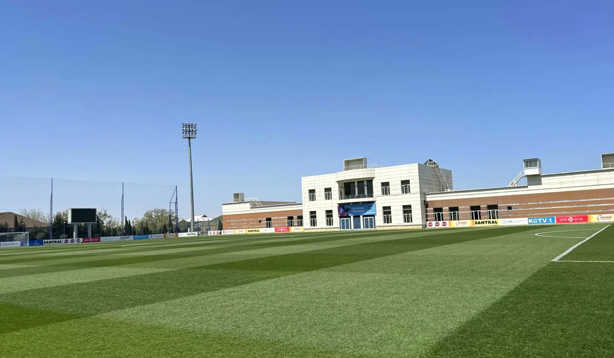 AgrosportAz's tweet photo. Oyun günü!
🥅 Zirə FK- Neftçi FK
🏟️ Zirə İdman Kompleksinin stadionu 
🕛17:00
#agrosportteam🌱⚽️ #pfl2023/24 #zirestadium #pitchservicesAzerbaijan https://t.co/wDQvxga2Nu