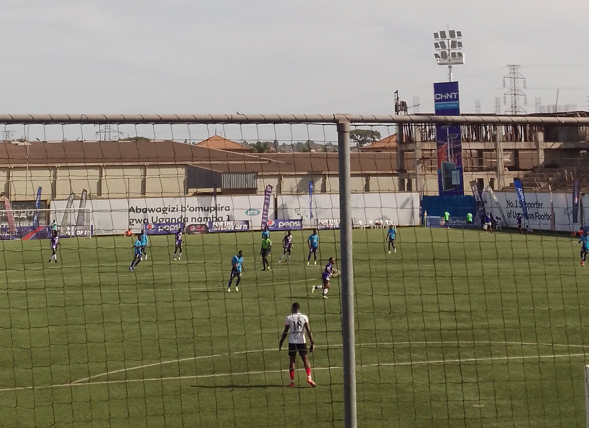 #PepsiUFL 49' | UCU 1-3 Nkumba ⚽| Ssewayana Sharif Ten men UCU register their first goal of the day!🔥 Can they do the unthinkable?😅 #UFLUG #FootballThatRocks @PepsiUganda #ThirstyForMore