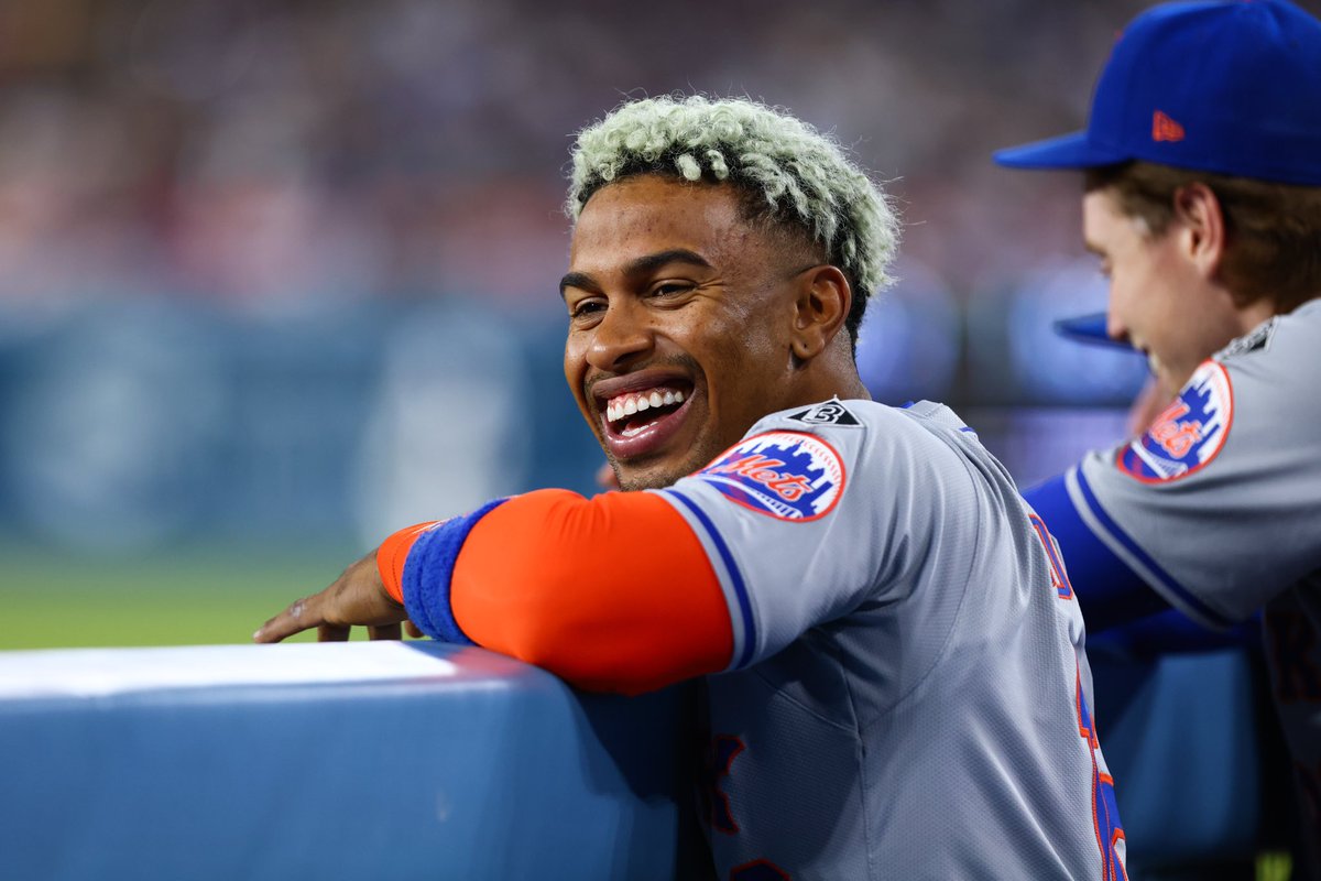 Good morning 😃 Can we get an #LGM?!