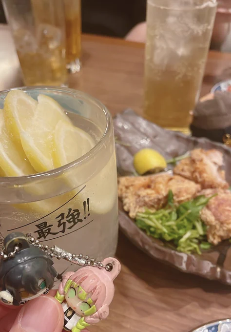 「コナ●で終始盛り上がる酒と飯は美味かったな甘露寺」 
