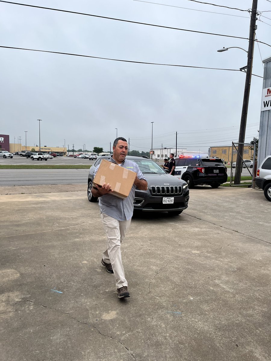 Our 2024 Shredding Event is underway! Bring your documents to be securely shredded to The Back Office between 8 a.m. and 11 a.m.! 

First 💯 pounds free! 

Victoria Police Foundation