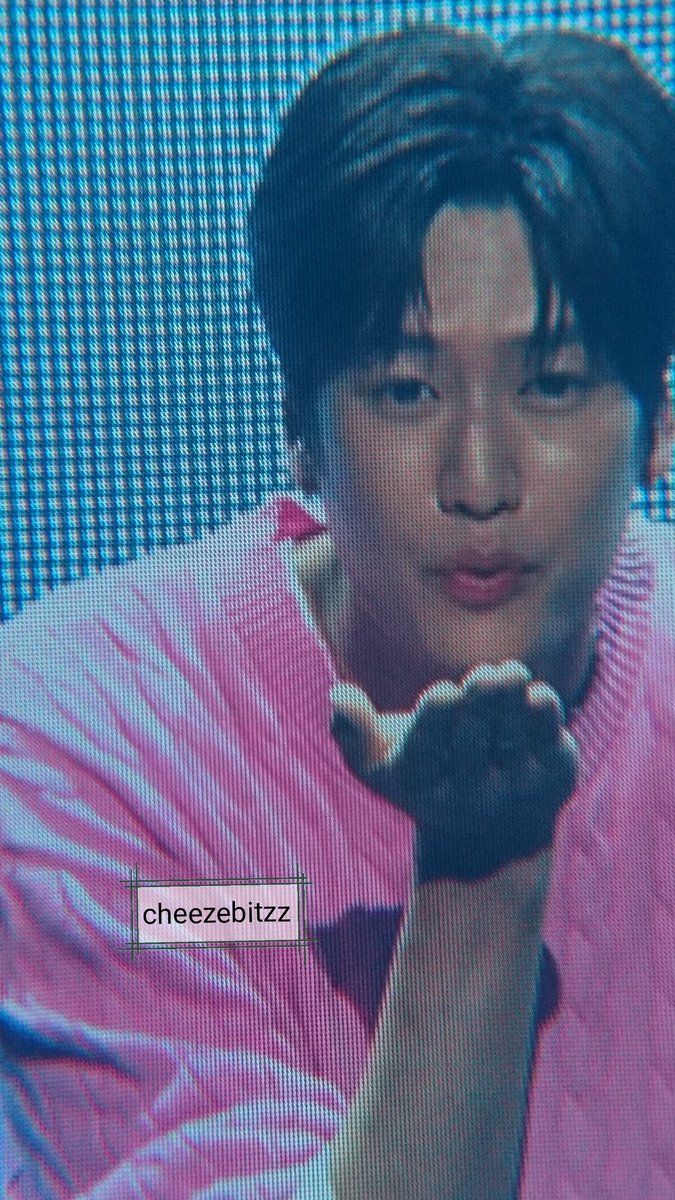cheeze_bitzz's tweet photo. 20240420 #나인우 일본 팬미팅 in  zepp Haneda 19:00 대형스크린😘
#NaInWoo #ナイヌ https://t.co/y6R21IcIhR