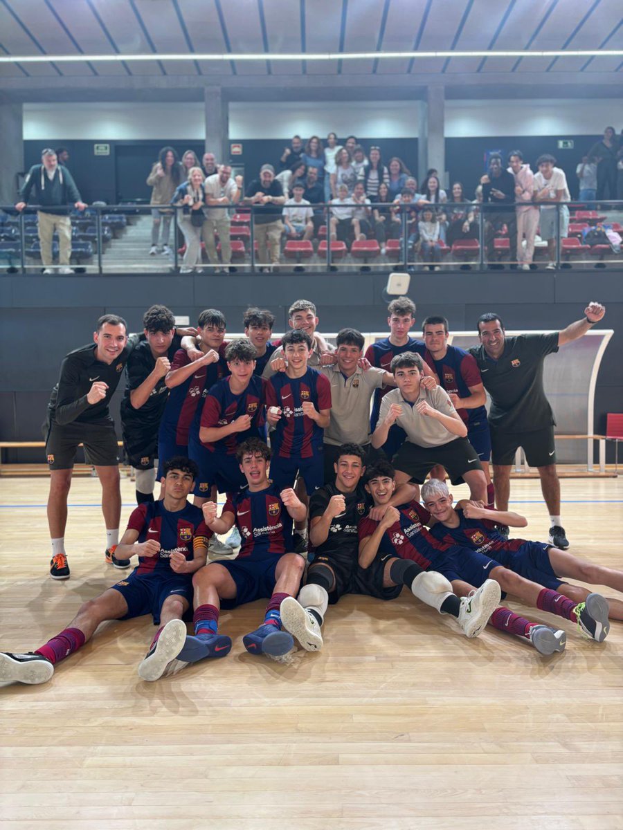 🏆 El Cadet ja és campió de lliga a falta de 3 jornades! Ha guanyat per 6-1 a l’Iris i li treu 10 punts al Manresa, que ha perdut contra Industrias per 2-5. Segona lliga després de l’Aleví! Enhorabona nois!