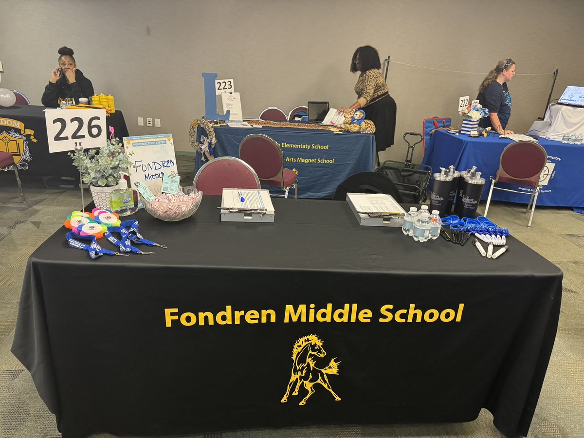 Looking for a few more stellar educators with a passion for student success to complete our Fondren Family! Come out and stop by at #HISD Hattie Mae White building! #hisdjobfair #highqualityeducation #OnwardandUpward <a href="/FondrenMS_HISD/">Fondren Middle School</a> @TeamHISD <a href="/LaKiaLeo78/">Mrs. Jackson</a>