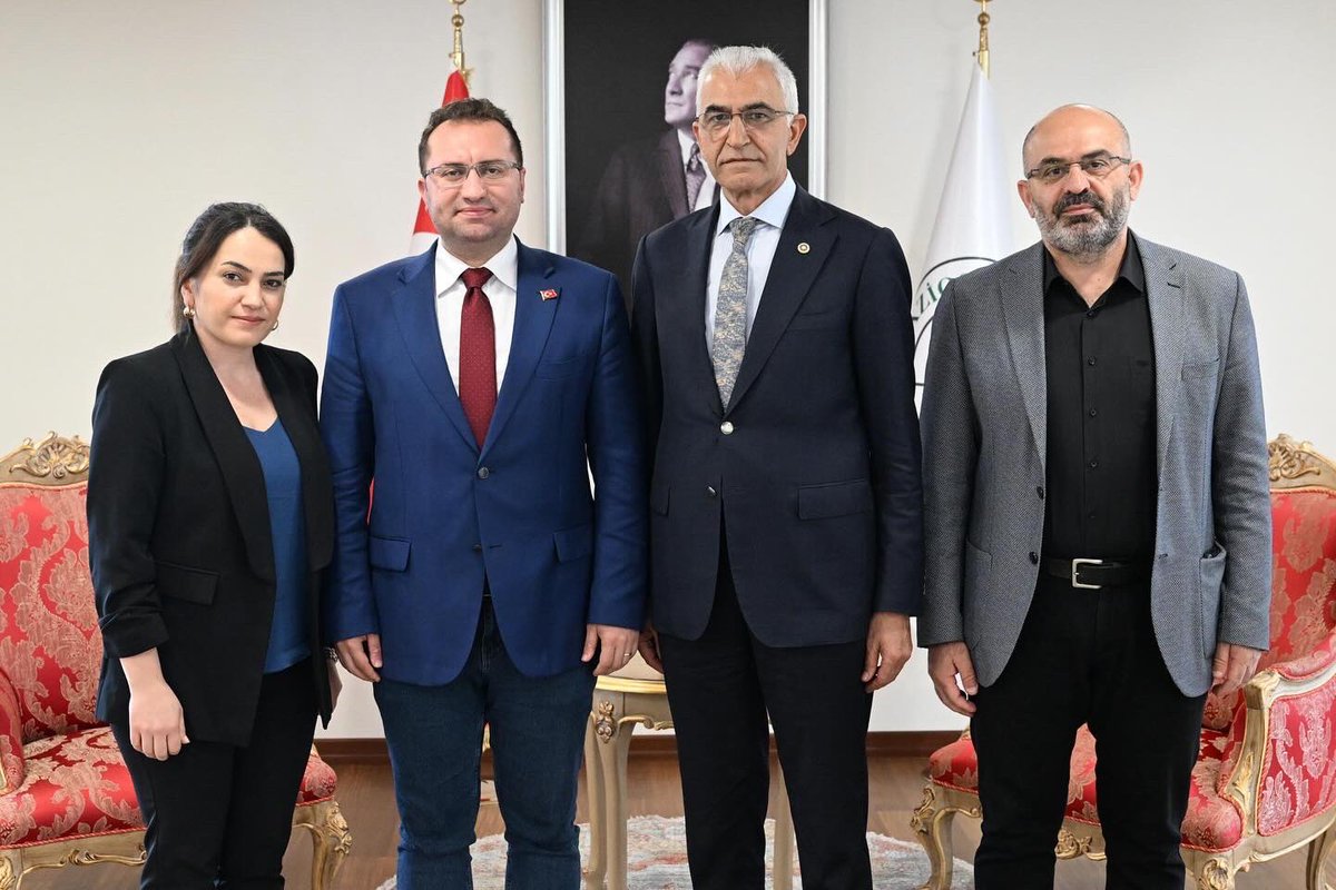 Cumhuriyet Halk Partisi İstanbul Milletvekilimiz Yüksel Mansur Kılınç’ı bugün belediyemizde ağırladık. Kendisine nazik ziyaretinden dolayı teşekkür ederim.