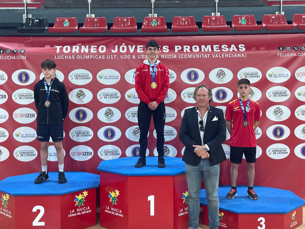 El deportista Pablo Gironés logra la medalla de oro 🥇en del Torneo Internacional Jóvenes promesas U17 que se ha celebrado esta mañana en La Nucia. 
¡Enhorabuena campeón!
Esta tarde es turno de los U23, mucha suerte a todos.
.
.
#wrestlingnavarra