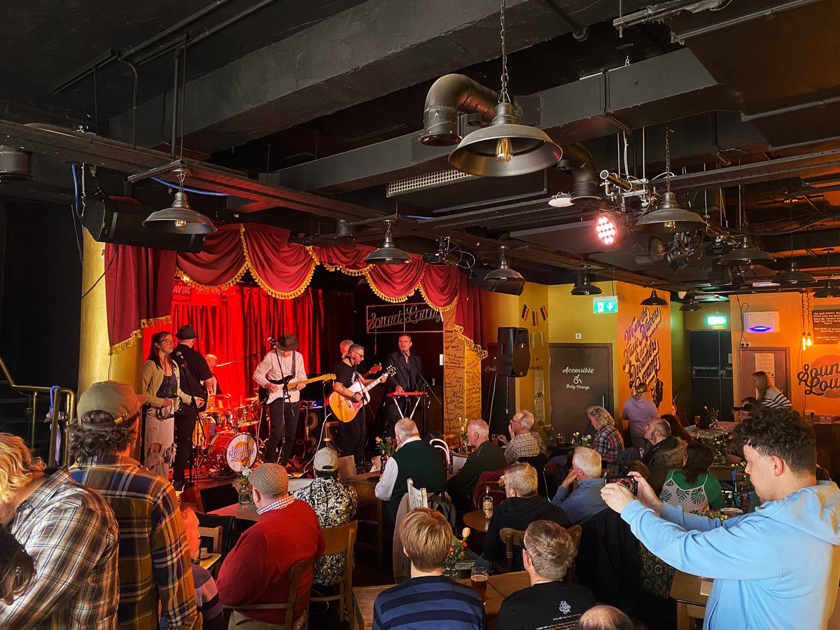 ‘Cold Hands, Warm Heart’…The Jasmine Minks kick off our live music celebrations at our Sutton HQ @soundloungecic…We have fantastic live music all day and evening and it’s free to come and join us…See you here!! @musicmattjames up next🔥❤️😎 @RSDUK