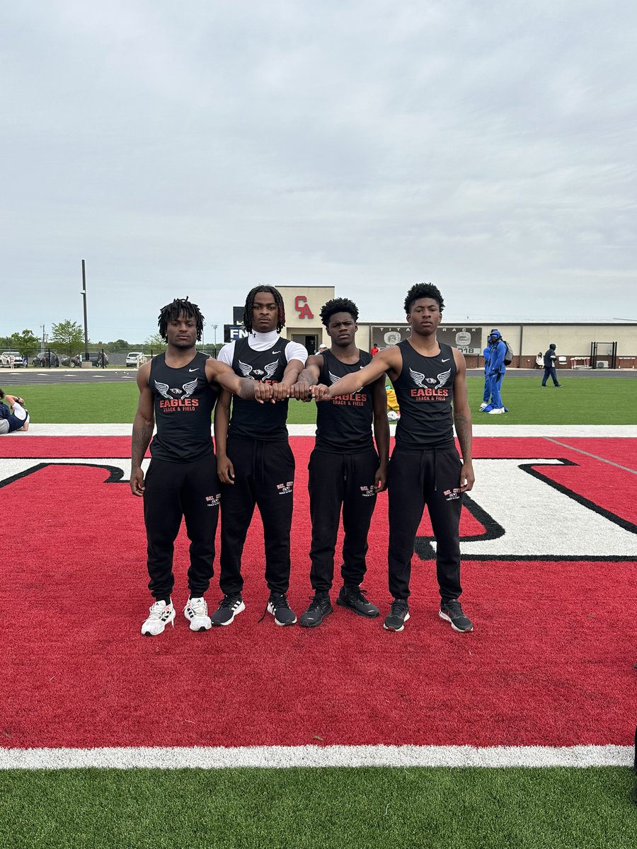Congrats to @FieldsLadainian @_Rodney4 @Jordan_shaw5 @BraelonAdamah for winning first place in the 4x100 meter relay at the Carl Albert Invitational!!! The process has started! CDEPT 🥇🦅