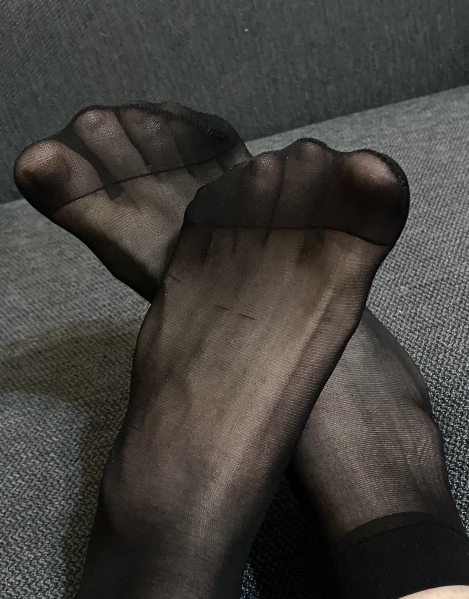 They got quite sweaty while I was out.

#Feet #Toes #SizeTwitter #Giantess #GiantessFeet #Soles #GTS #Goddess #Femdom #SizeFetish #Crush #FeetPictures #feetcontent #Socks #paypig #findom #feetworship