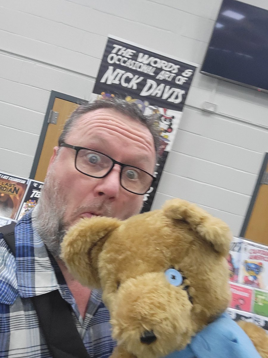 And yes, Mr. Button is my comic con companion today (help!)  Meet us at the Fred Lynn Comic Con! Here at the Fred Lynn Middle School, Virginia, VA! 

#Comiccon #comics #letshuntmonstas #Fredlynncomiccon
