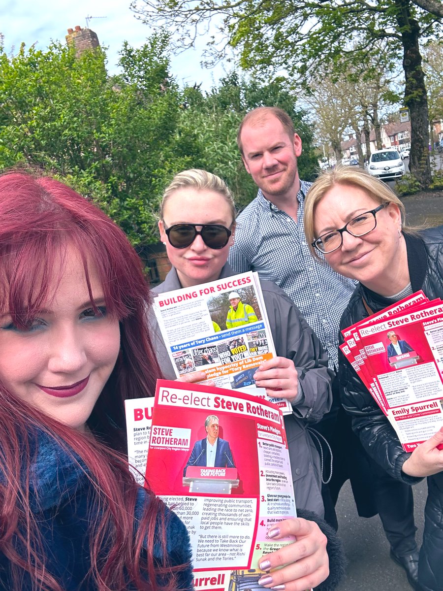 Busy morning, out delivering and reporting casework in #Springwood. Followed by an afternoon visit to #YewTree, to lend @LiverpoolLabour colleagues a hand. ❤️🌹 Not long to go until Metro Mayor & PCC elections on 2nd May - @MetroMayorSteve @emilyspurrell